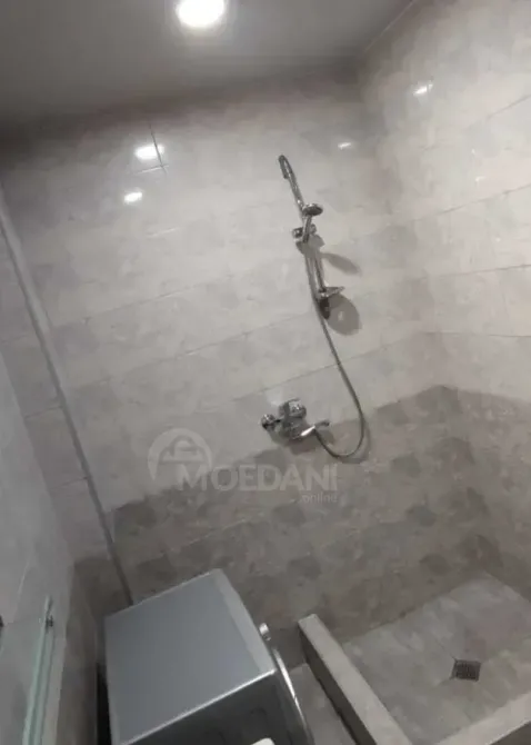 Продам 2-комн. квартиру 45м² 2/5 эт. Тбилиси - изображение 4