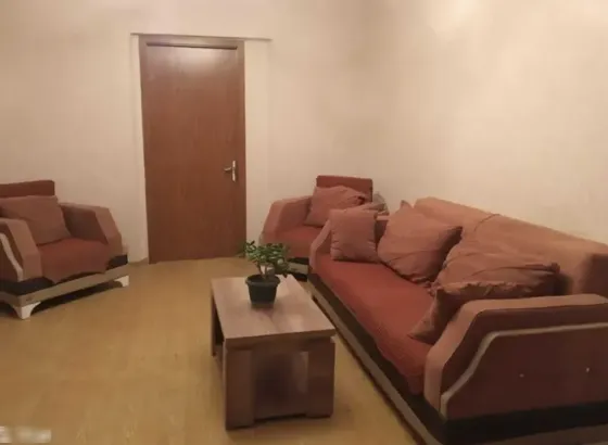 იყიდება 2 ოთახიანი ბინას 100მ² 1/1 სართ თბილისი