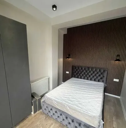 იყიდება 2 ოთახიანი ბინას 35მ² 5/7 სართ თბილისი