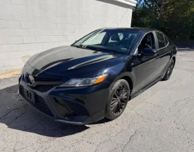 Toyota Camry 2.5L 2018 Тбилиси - изображение 1