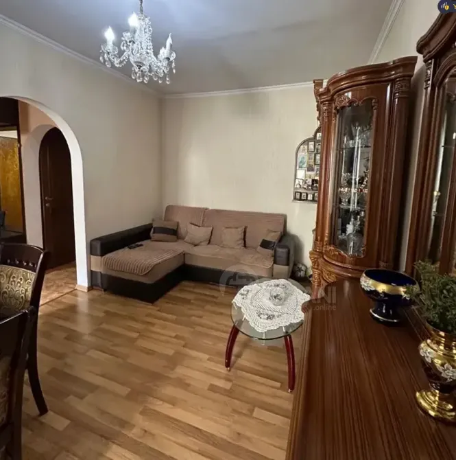 Продам 5-комн. квартиру 60м² 7/9 эт. Тбилиси - изображение 2