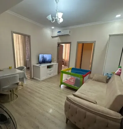 იყიდება 4 ოთახიანი ბინას 72მ² 5/12 სართ თბილისი