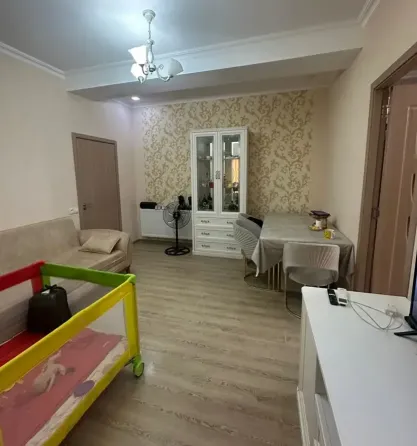 იყიდება 4 ოთახიანი ბინას 72მ² 5/12 სართ თბილისი