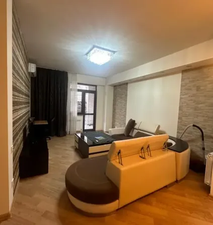 იყიდება 4 ოთახიანი ბინას 72მ² 5/12 სართ თბილისი