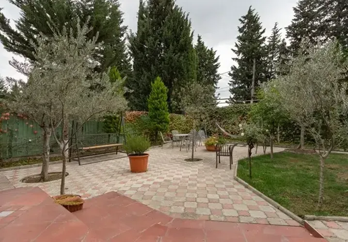 ქირავდება სახლი 900м² თბილისი - photo 2