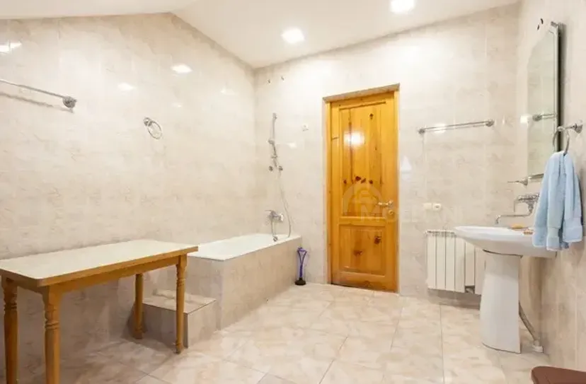 ქირავდება სახლი 900м² თბილისი - photo 13