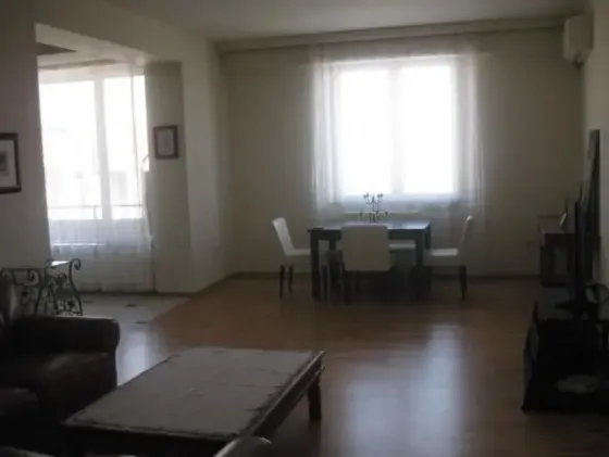 Сдам 3-комн. квартиру 110м² 2/4 эт. Тбилиси