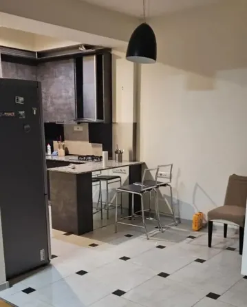 Сдам 3-комн. квартиру 110м² 2/4 эт. Тбилиси