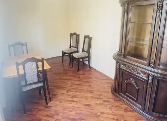 იყიდება 3 ოთახიანი ბინას 68მ² 4/9 სართ თბილისი