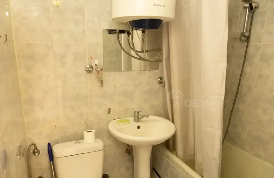 Продам 3-комн. квартиру 84м² 8/8 эт. Тбилиси - изображение 2