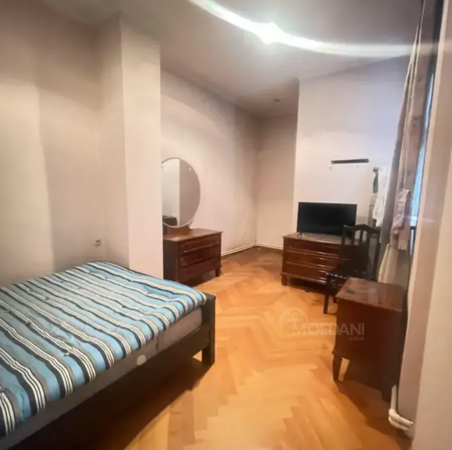 Сдам 2-комн. квартиру 80м² 1/3 эт. Тбилиси - изображение 2