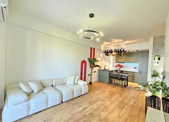 იყიდება 2 ოთახიანი ბინას 53მ² 5/11 სართ თბილისი