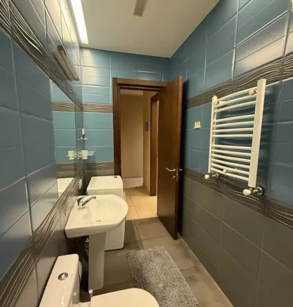 იყიდება 2 ოთახიანი ბინას 60მ² 16/22 სართ თბილისი