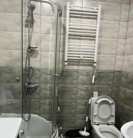 Сдам 4-комн. квартиру 120м² 3/3 эт. Тбилиси