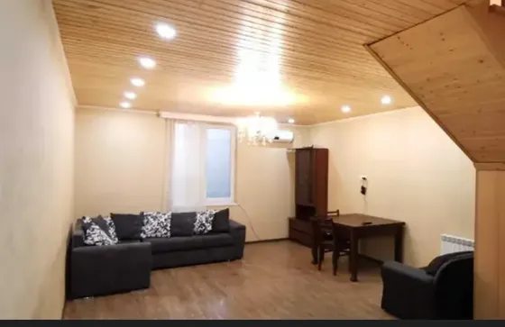 Сдам 4-комн. квартиру 120м² 3/3 эт. Тбилиси