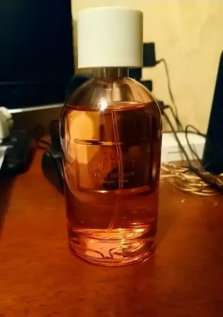 For sale is the original Yves Rocher Cuir de Nuit Eau de Parfum (for women). Tbilisi