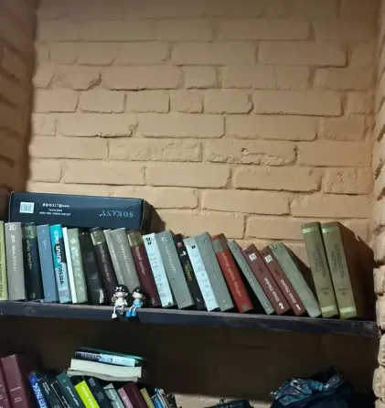 იყიდება 2 ოთახიანი ბინას 40მ² 1/5 სართ თბილისი