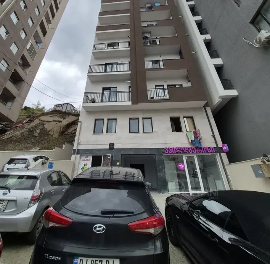 იყიდება 3 ოთახიანი ბინას 60მ² 8/8 სართ თბილისი - photo 1