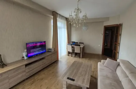 იყიდება 3 ოთახიანი ბინას 84მ² 5/7 სართ თბილისი