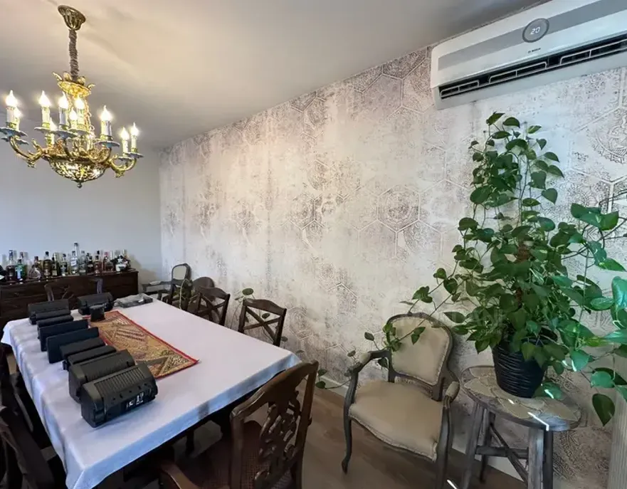 იყიდება 7+ ოთახიანი ბინას 210მ² 9/10 სართ თბილისი - photo 4