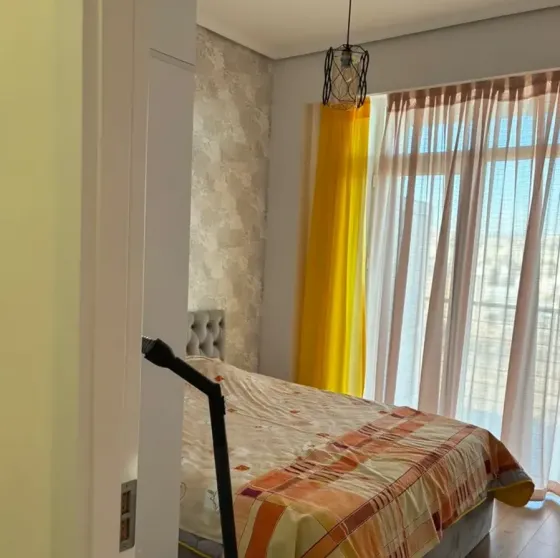 იყიდება 2 ოთახიანი ბინას 56მ² 15/15 სართ თბილისი