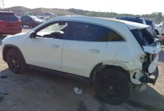 Mercedes GLA 2L 2021 Тбилиси