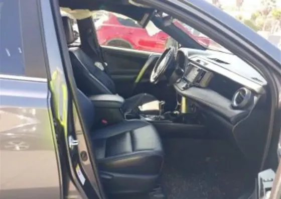 Toyota RAV4 2.5L 2017 Тбилиси