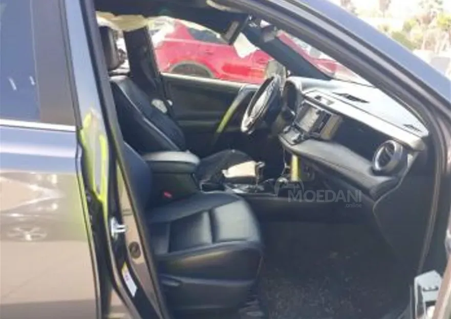 Toyota RAV4 2.5L 2017 Тбилиси - изображение 4