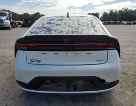 Toyota Prius 2L 2024 Тбилиси