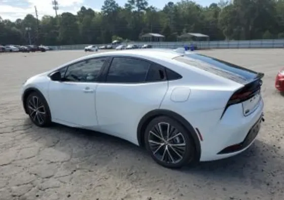 Toyota Prius 2L 2024 Тбилиси