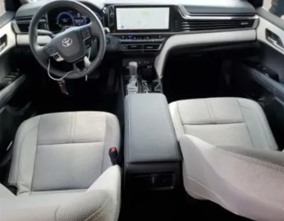 Toyota Camry 2.5L 2025 თბილისი
