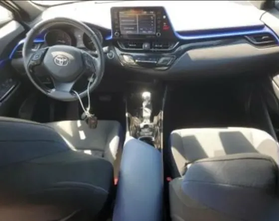 Toyota C-HR 2L 2020 Тбилиси