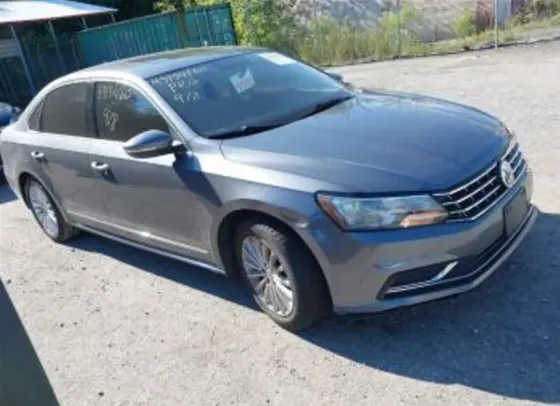 Volkswagen Passat 1.8 2017 Тбилиси