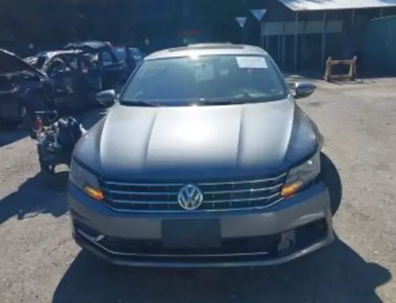 Volkswagen Passat 1.8 2017 Тбилиси