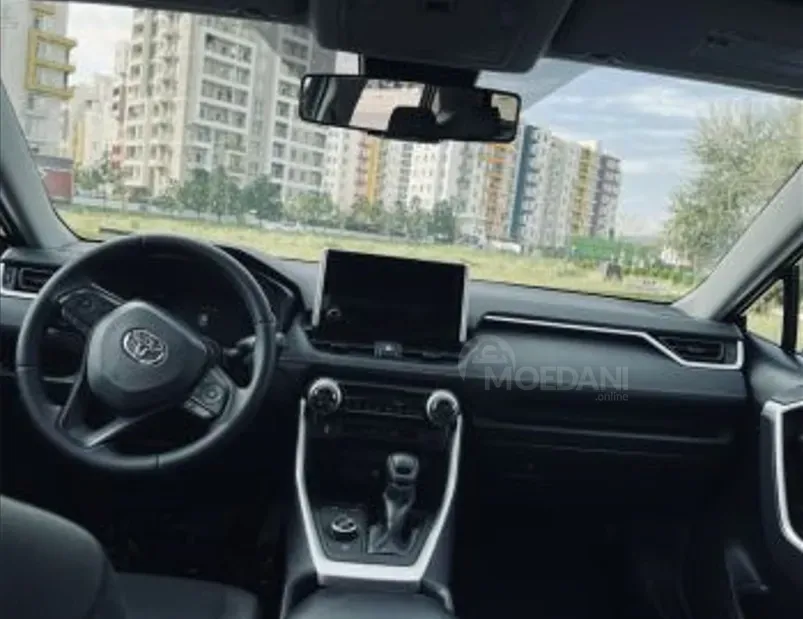 Toyota RAV4 2.5L 2024 Тбилиси - изображение 5