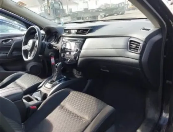Nissan Rogue 2017 Тбилиси