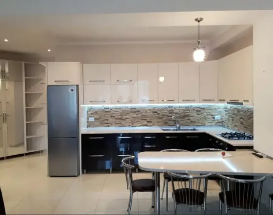 Сдам 3-комн. квартиру 92м² 7/12 эт. Тбилиси