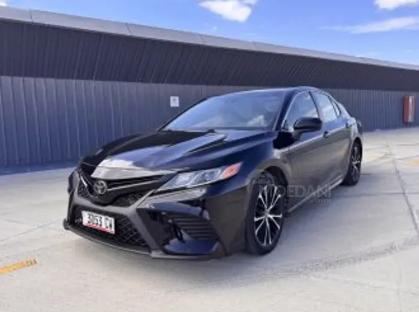 Toyota Camry 2.5L 2018 Тбилиси - изображение 1