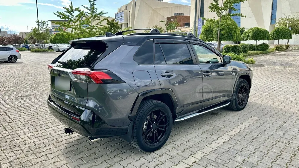 Toyota RAV4 2.5L 2022 Тбилиси - изображение 7
