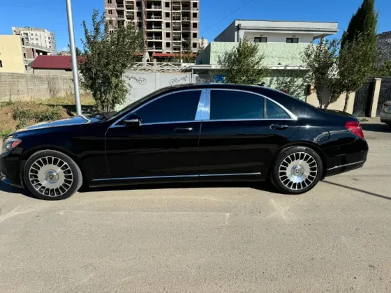 Mercedes S-Class 4.7L 2015 Тбилиси
