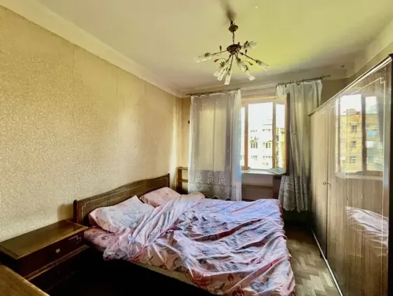 იყიდება 3 ოთახიანი ბინას 69მ² 6/9 სართ თბილისი