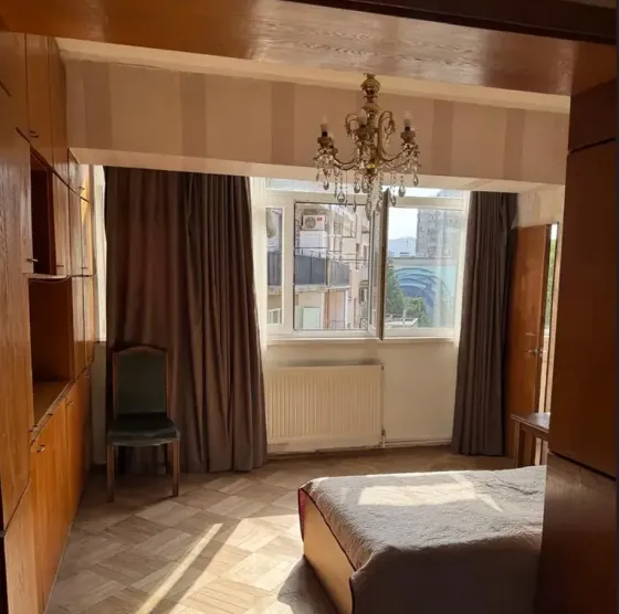 Сдам 3-комн. квартиру 85м² 8/8 эт. Тбилиси