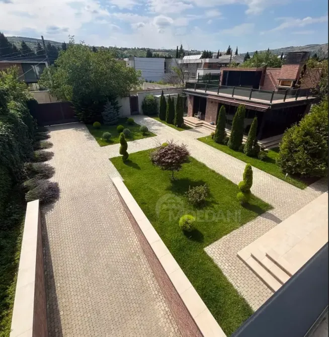House for sale 250м² Tbilisi - photo 1