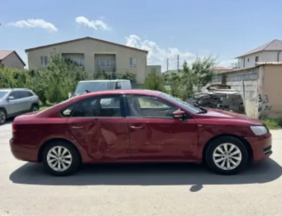 Volkswagen Passat 1.8 2015 Тбилиси