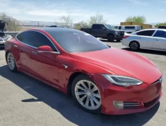 Tesla Model S 2016 Тбилиси