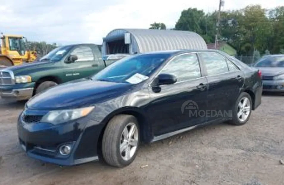 Toyota Camry 2.5L 2014 Тбилиси - изображение 1