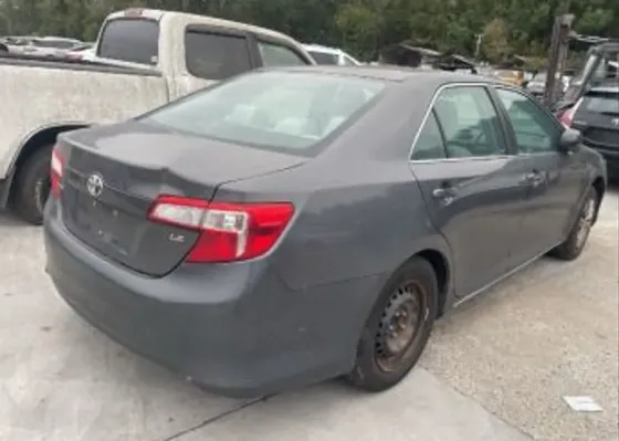 Toyota Camry 2.5L 2013 Тбилиси