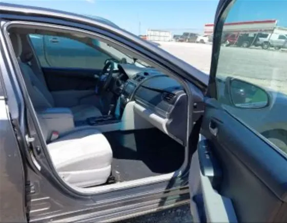Toyota Camry 2.5L 2013 Тбилиси