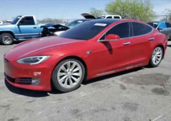 Tesla Model S 2016 Тбилиси
