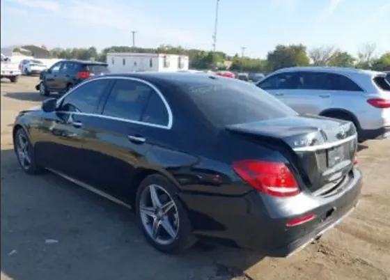 Mercedes E 2L 2017 Тбилиси